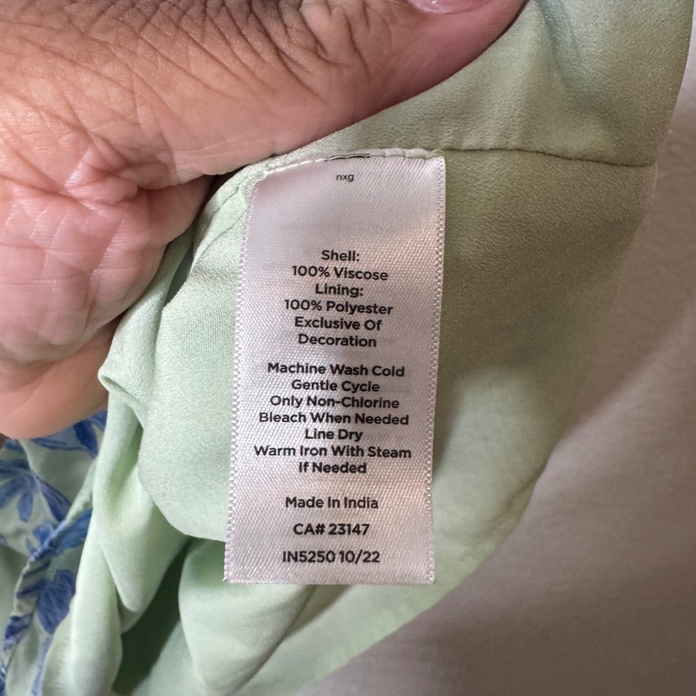 Talbots Womens L Mint Green‎ Blue Floral Smocked Split Neck Viscose Blouse Lined - Picture 2 of 7